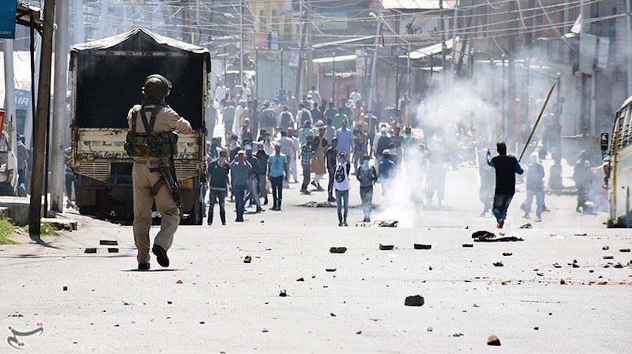Police clash with protesters in Kashmir in December 2018. The 2019 communications blackout is the latest development in decades of tension in the region. Source:Seye Sajed Risvi/Tasnim News agency.